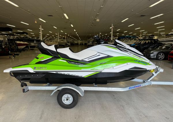 Yamaha-waverunner FX-CRUISER-HIGH-OUTPUT image