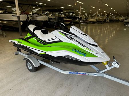 Yamaha-waverunner FX-CRUISER-HIGH-OUTPUT image