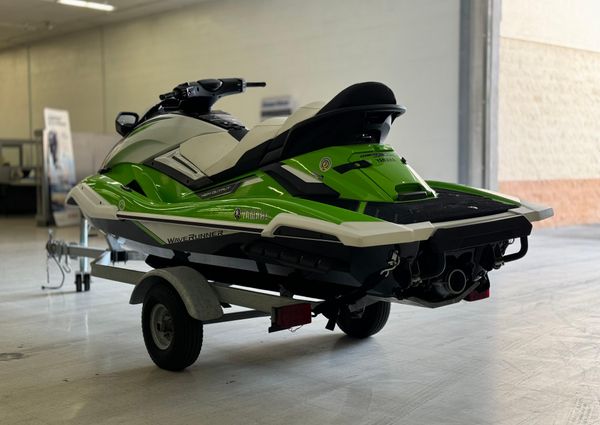 Yamaha-waverunner FX-CRUISER-HIGH-OUTPUT image