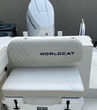 World Cat 325 CC image