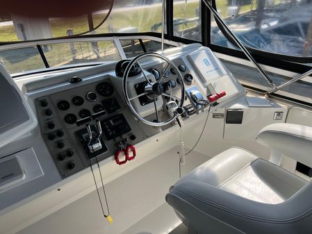 Carver 406-AFT-CABIN-MOTOR-YACHT image