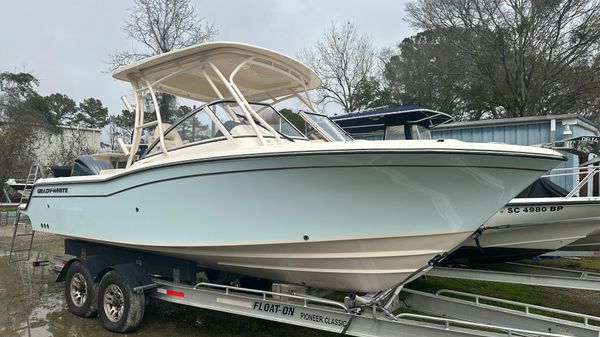 Grady-White Freedom 235