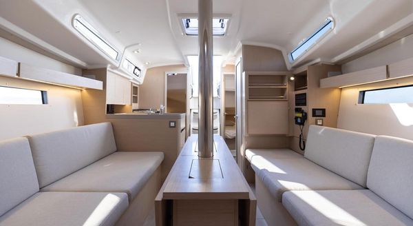 Beneteau Oceanis 34.1 image