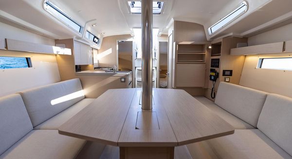 Beneteau Oceanis 34.1 image