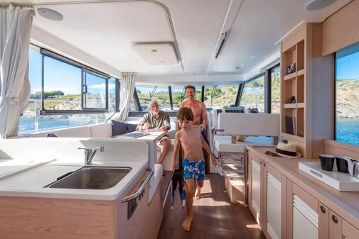 Beneteau Swift Trawler 41 Fly image