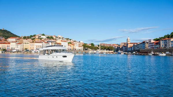 Beneteau Swift Trawler 41 Fly image