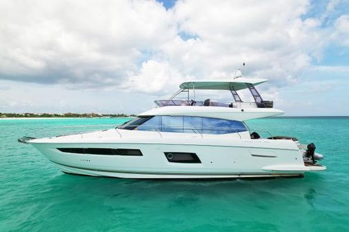 Prestige 560 Flybridge Hardtop image