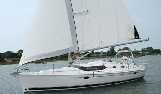 Hunter 45 DS - main image