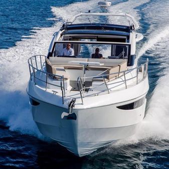 Galeon 470 Skydeck image