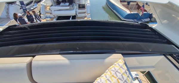 Galeon 470 Skydeck image
