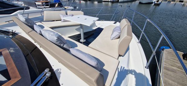 Galeon 470 Skydeck image