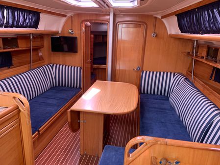 Bavaria 38 Cruiser image