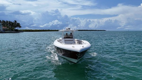 Intrepid 400 Center Console image