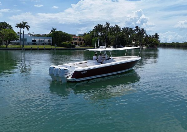 Intrepid 400 Center Console image