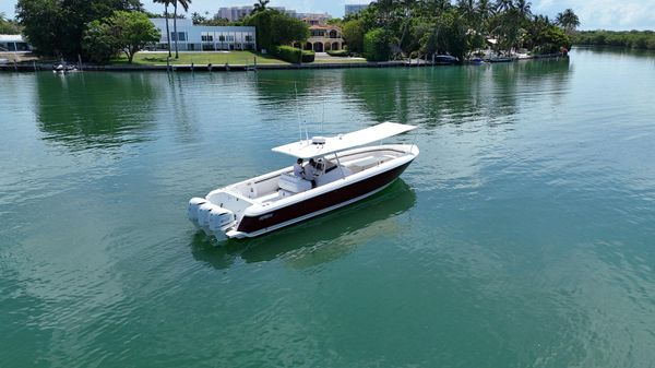 Intrepid 400 Center Console image