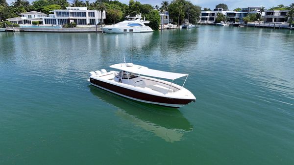 Intrepid 400 Center Console image