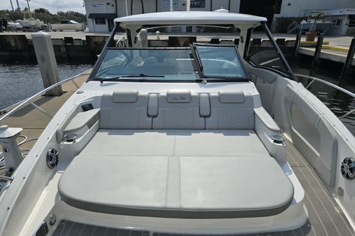 Sea Ray 320 Sundancer Outboard image