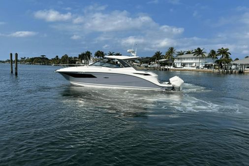 Sea Ray 320 Sundancer Outboard image