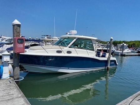 Boston Whaler 315 Conquest Pilothouse image
