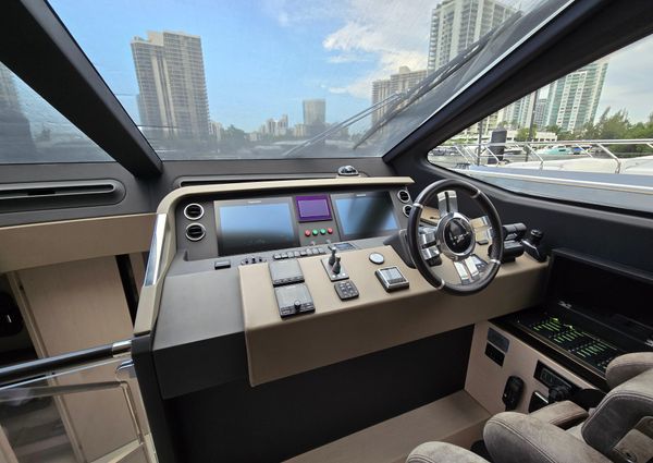 Azimut 66 FLY image