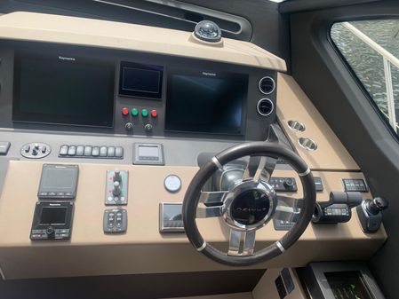 Azimut 66 FLY image