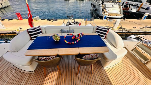 Princess Flybridge 88 Motor Yacht image