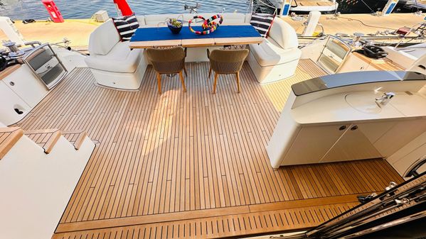 Princess Flybridge 88 Motor Yacht image