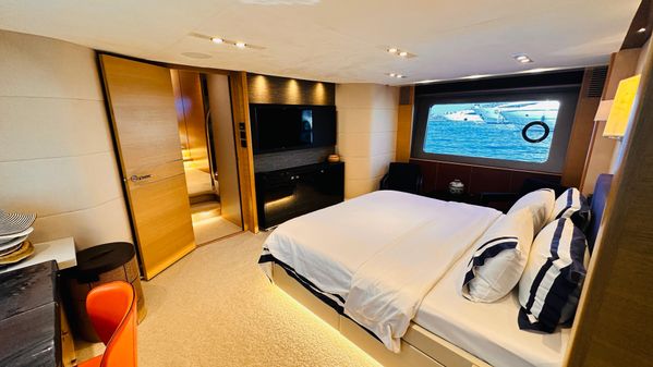 Princess Flybridge 88 Motor Yacht image