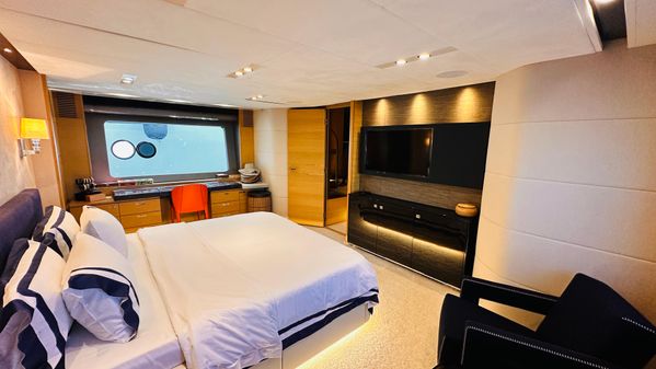 Princess Flybridge 88 Motor Yacht image