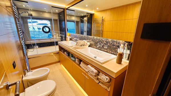 Princess Flybridge 88 Motor Yacht image