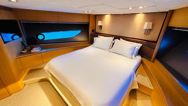 Princess Flybridge 88 Motor Yacht image