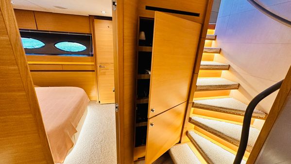 Princess Flybridge 88 Motor Yacht image