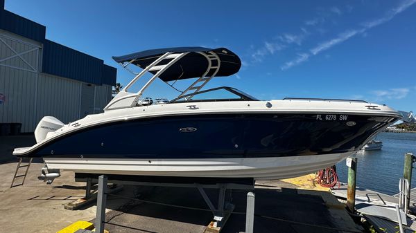 Sea Ray SDX 270 Outboard