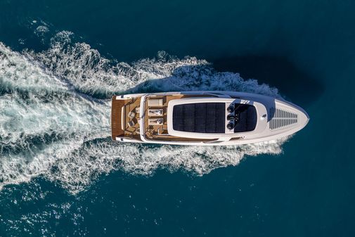 Ferretti Yachts INFYNITO 90 image