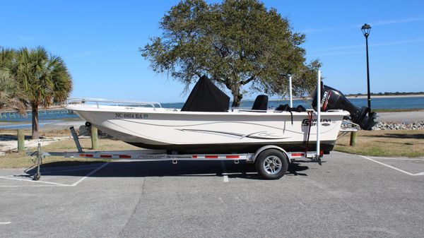 Carolina Skiff 218 DLV 