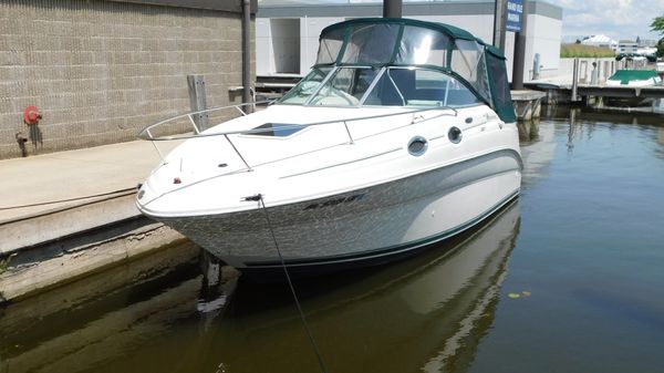 Sea Ray 240 Sundancer 