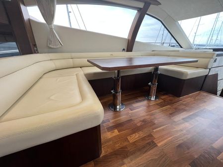 Galeon 550 Fly image