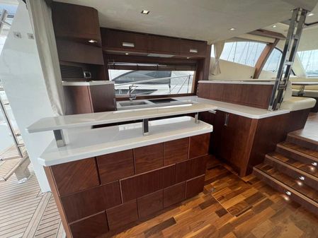 Galeon 550 Fly image