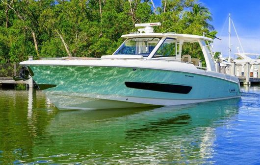 Boston-whaler 420-OUTRAGE image