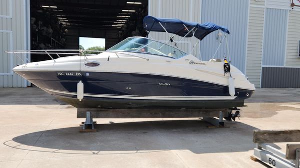 Sea Ray 240 Sundancer 