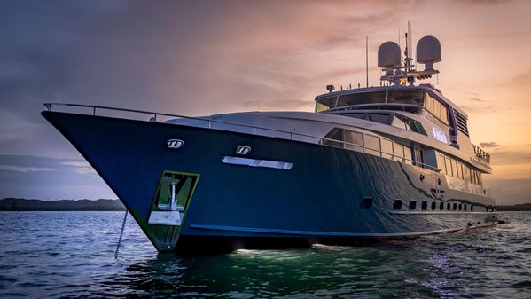 Broward Raised Pilothouse image