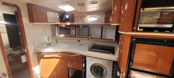 Sea Ray 450 Sundancer image