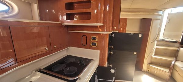 Sea Ray 450 Sundancer image