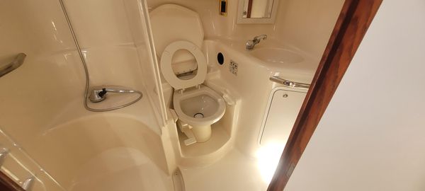 Sea Ray 450 Sundancer image