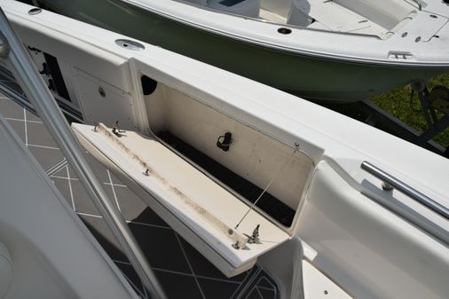 Robalo R260 Center Console image