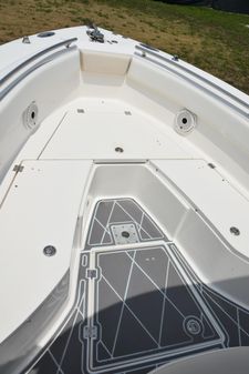 Robalo R260 Center Console image