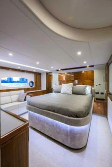 Riviera 6000 Sport Yacht image