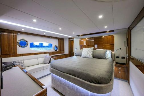 Riviera 6000 Sport Yacht image