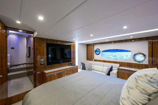 Riviera 6000 Sport Yacht image