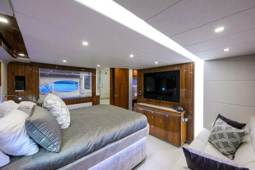 Riviera 6000 Sport Yacht image